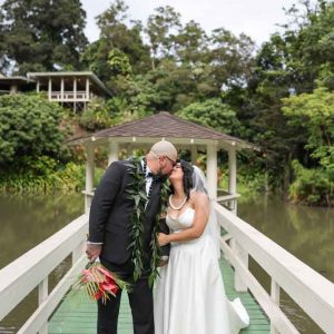Hawaii vow renewal