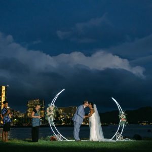 Sunset wedding in Hawaii Sunset wedding in Hawaii